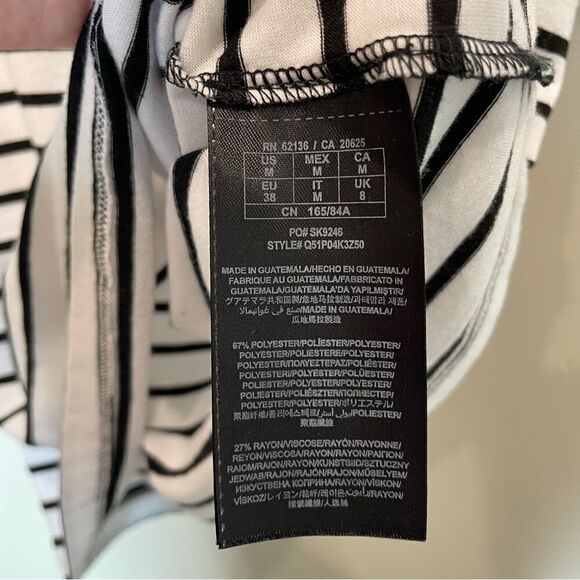 Guess Black and White Scoop Neck Shirt - Size: Medium - Picture 7 of 7